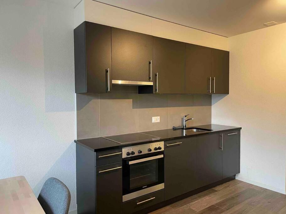 Proche Lausanne: Studio Bien Equipe Apartamento Prilly Exterior foto